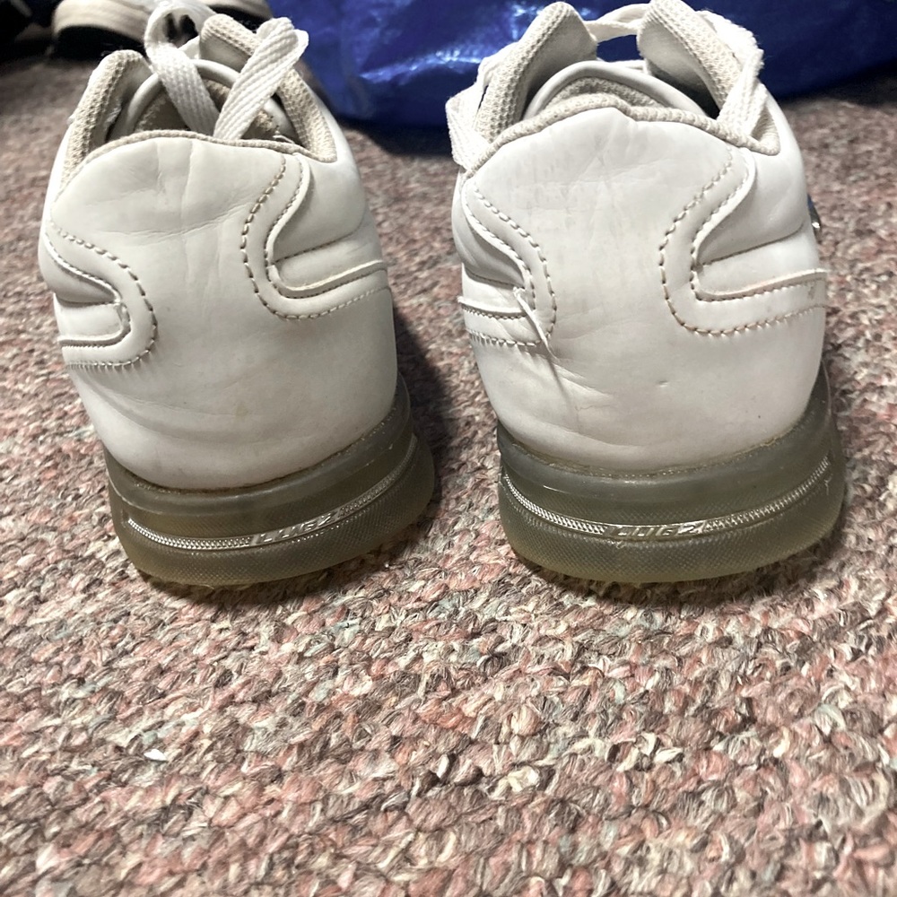 Mens size 8.5 - Picture 2 of 5